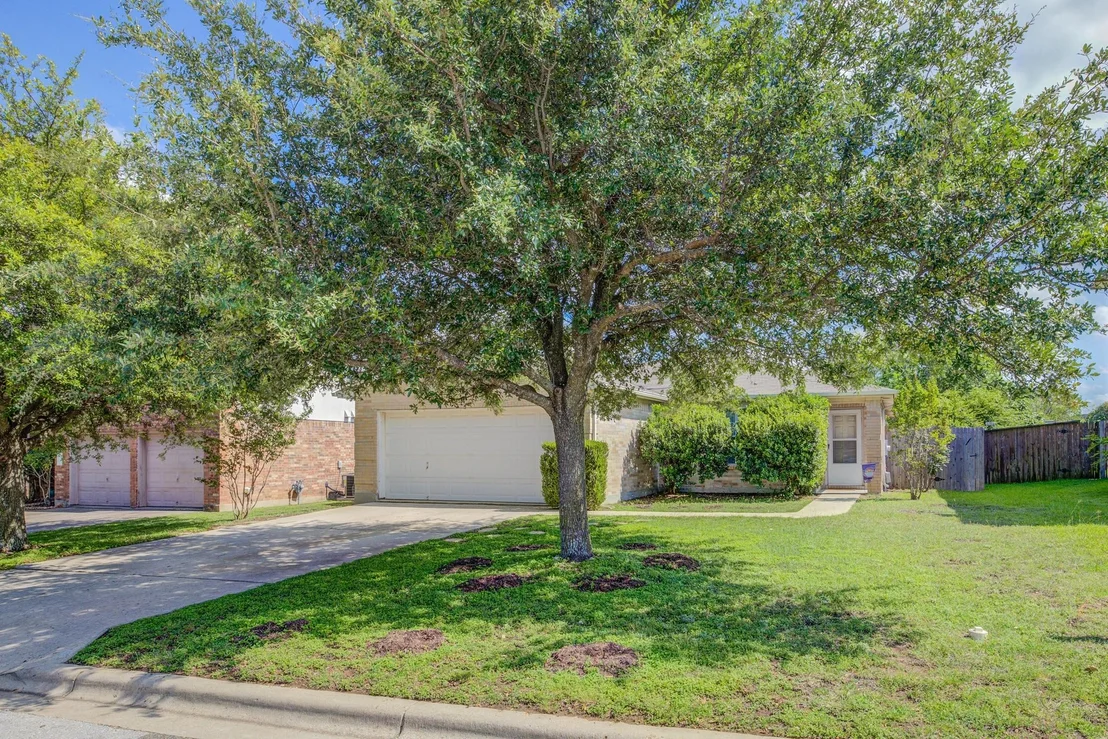 Photo of 202 McCarthur DR