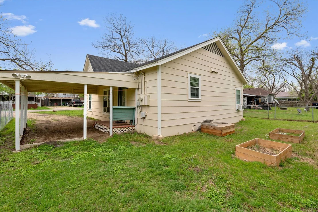 Photo of 303 Cedar ST
