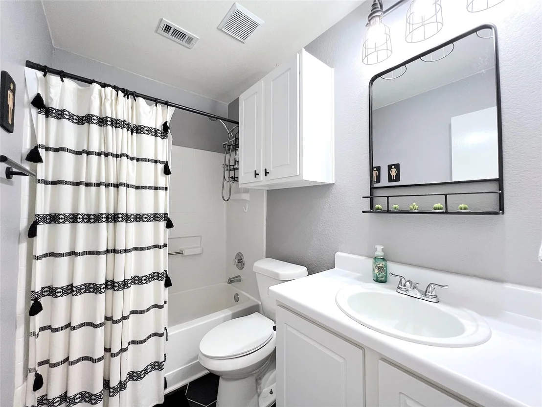 Photo of 2204 Brewers PL