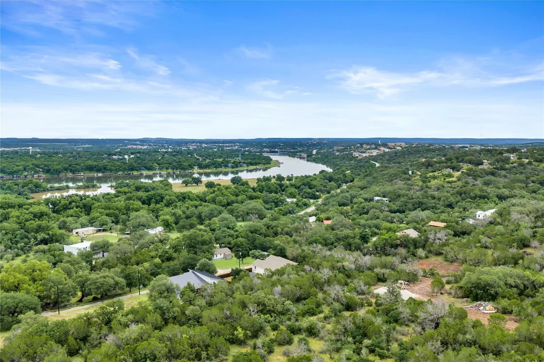 Photo of 511 Taylor DR