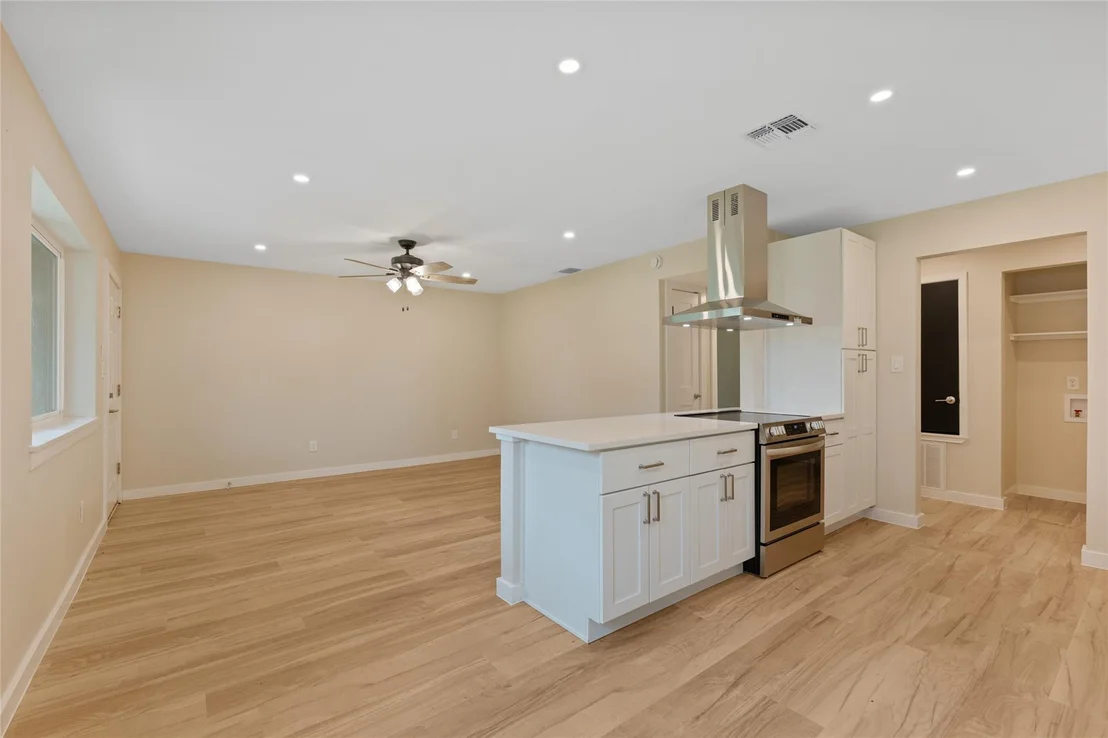 Photo of 212 Cool Water DR