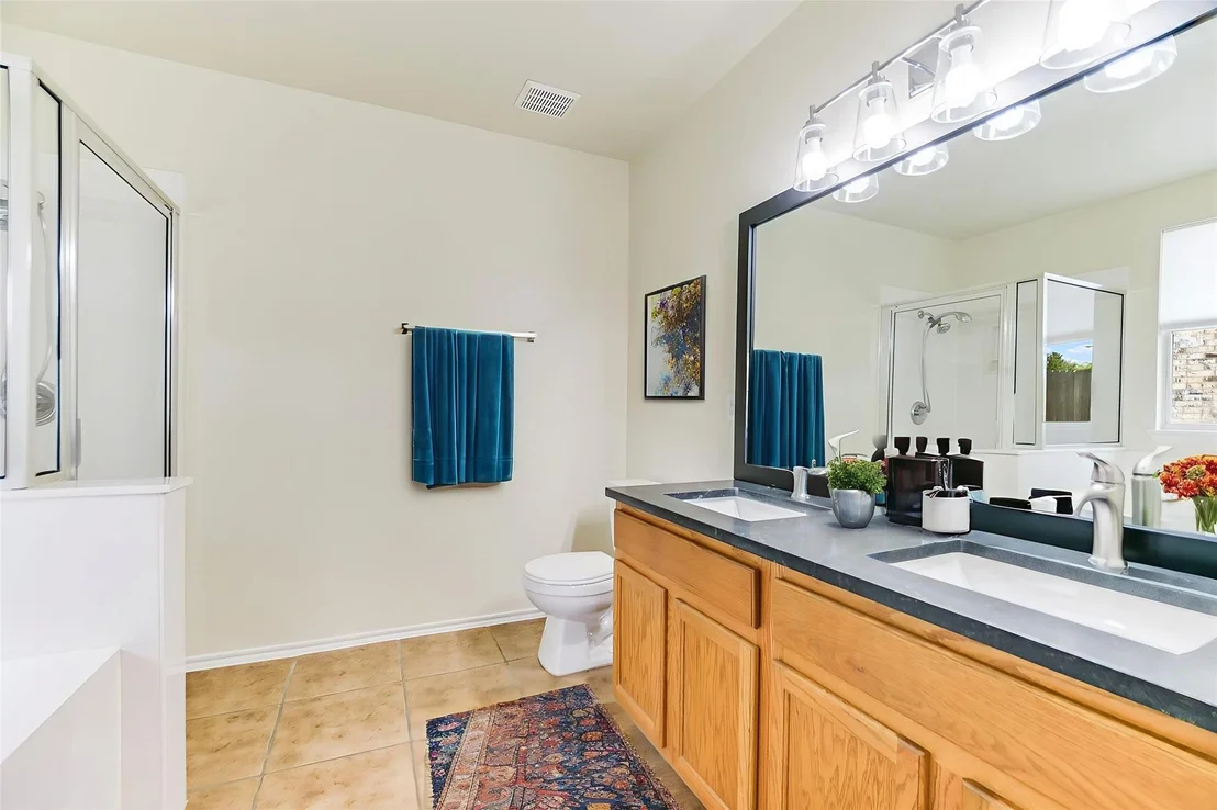 Photo of 402 Washington Square DR