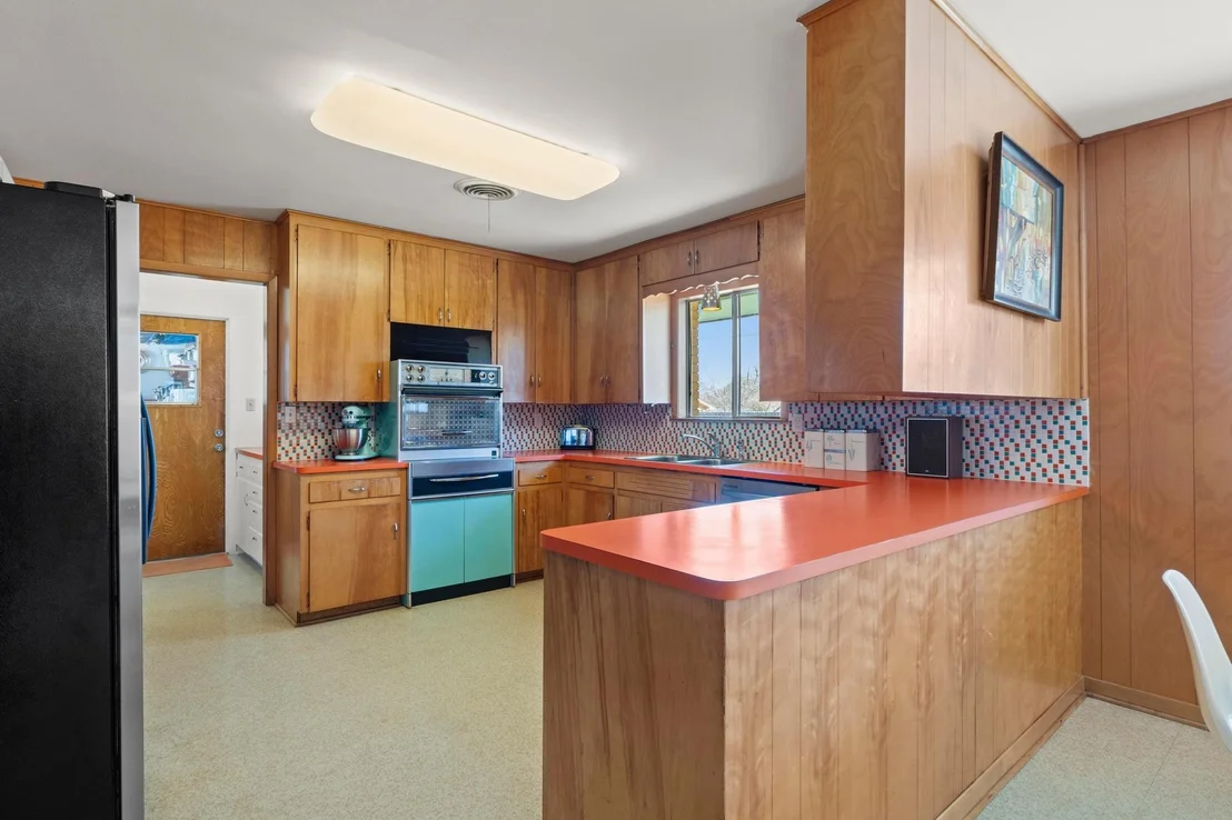 Photo of 100 W Central DR