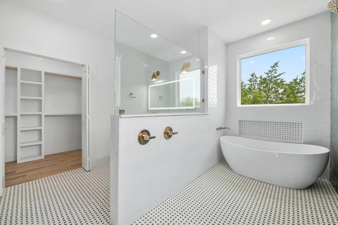 Photo of 420 Bedford DR