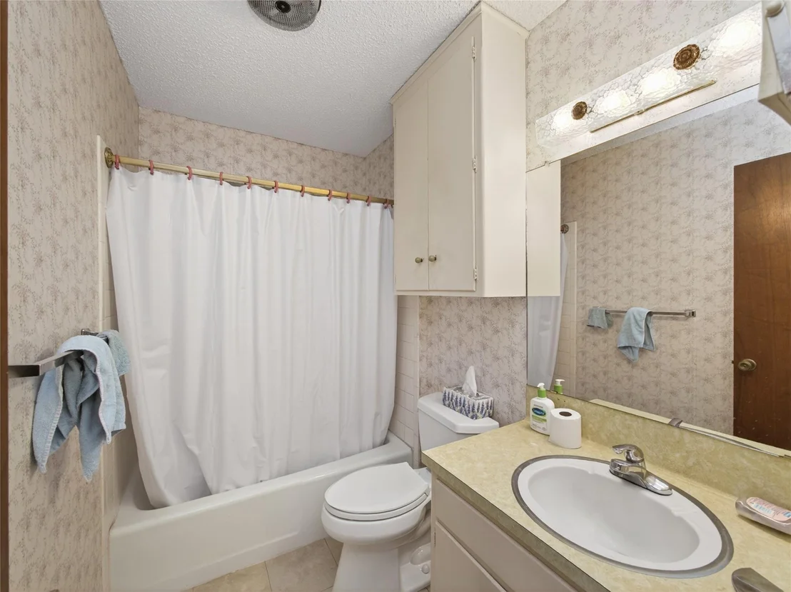 Photo of 8804 El Rey BLVD