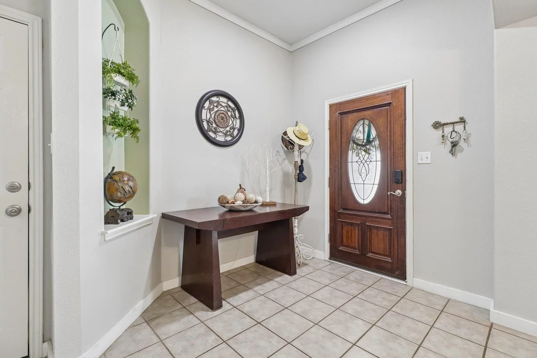 Photo of 302 Lone Star BLVD