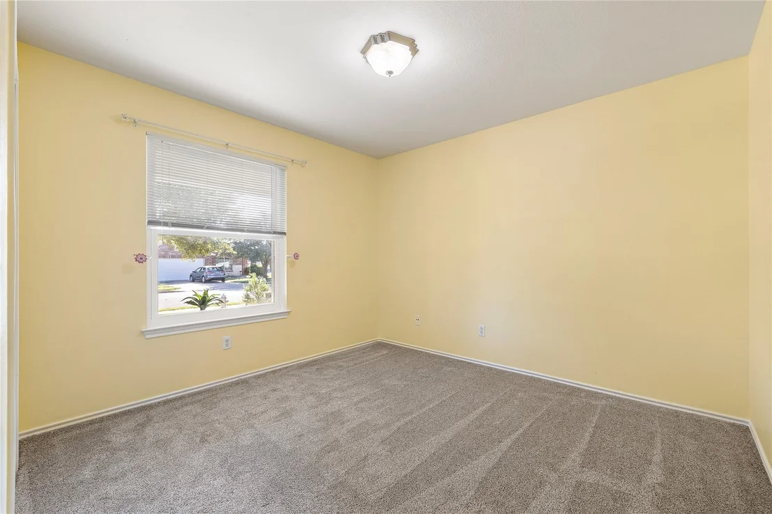 Photo of 303 Northern TRL
