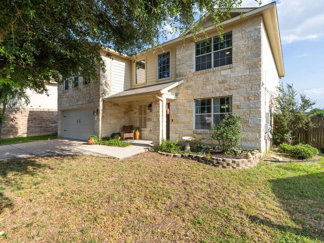Photo of 235 Herrera TRL