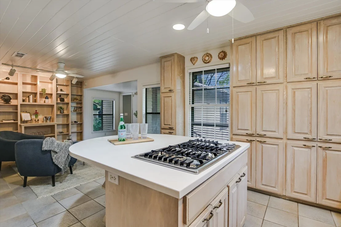 Photo of 1305 Fairwood RD