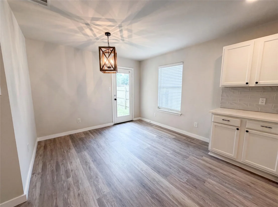 Photo of 1076 Shadow Creek BLVD
