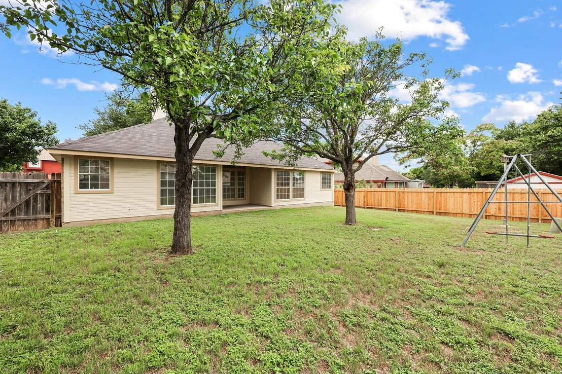 Photo of 706 Cornell DR