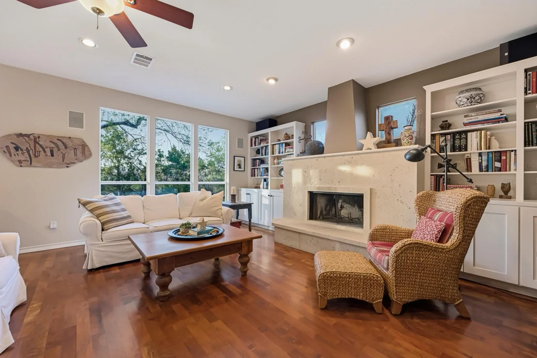 Photo of 604 Furlong DR