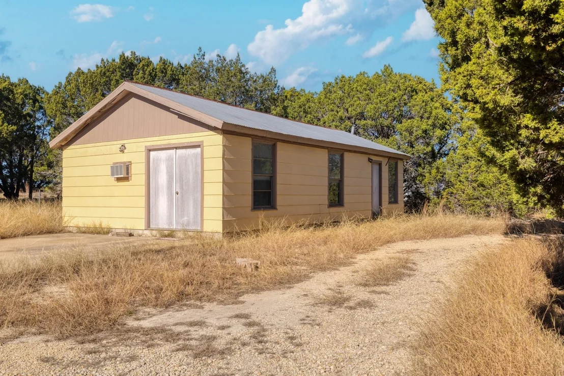 Photo of 252 Yates RD