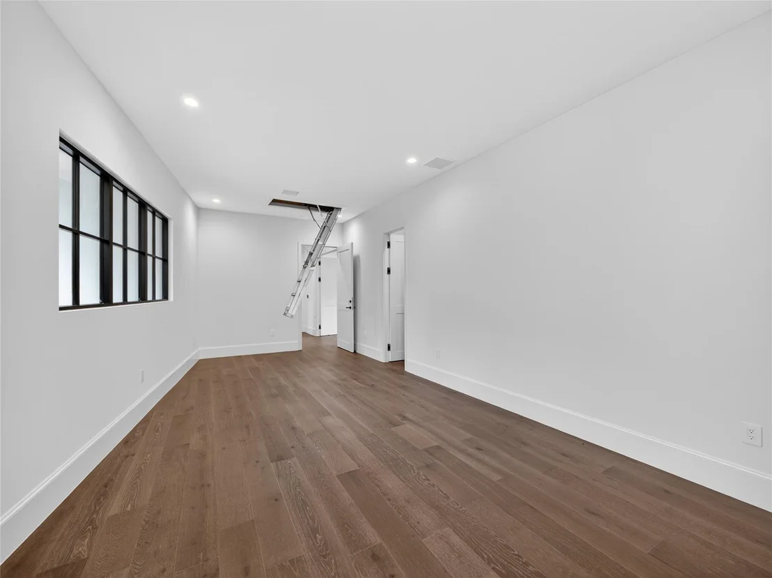 Photo of 5 Scott Crescent