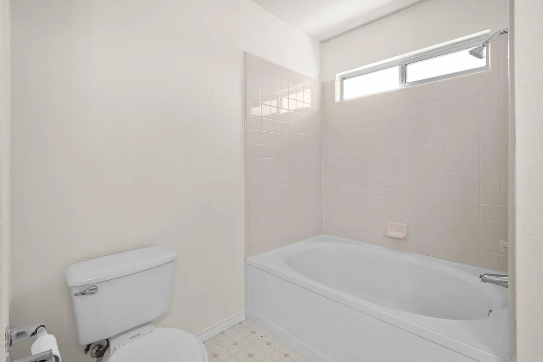 Photo of 118 Amandas WAY