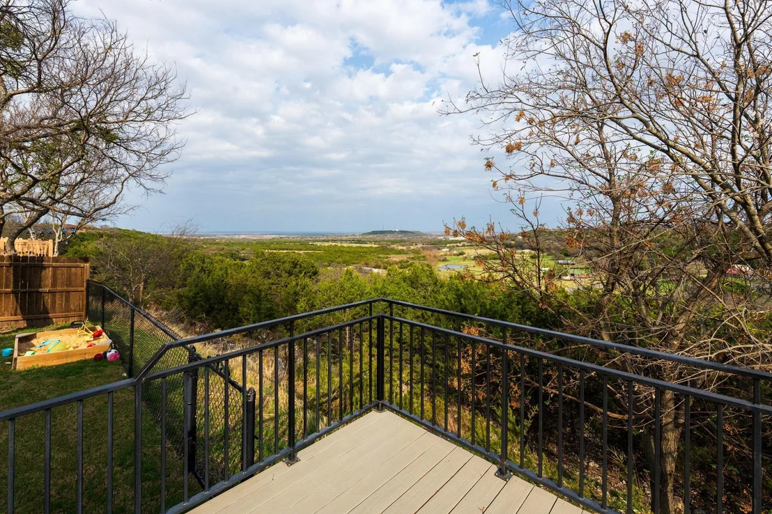 Photo of 522 Skyline DR