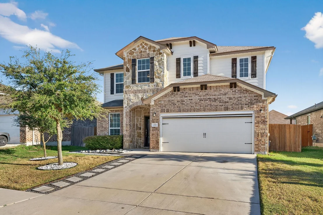 Photo of 157 Firethorn DR