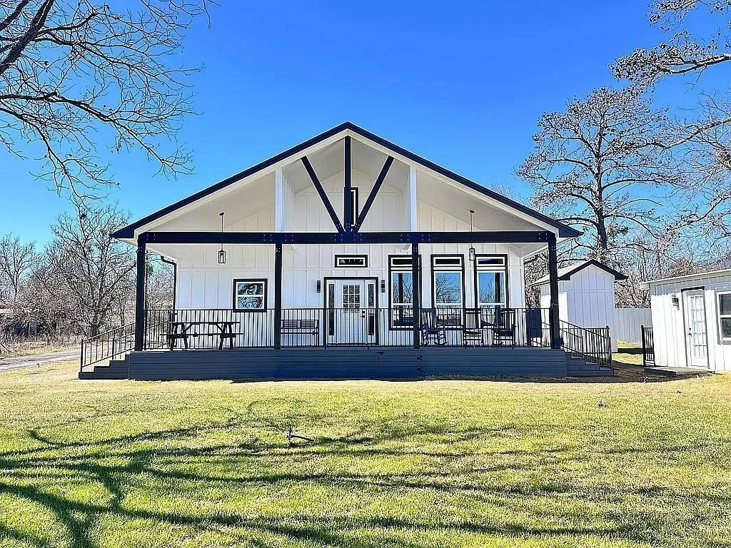 Photo of 195 Covert DR