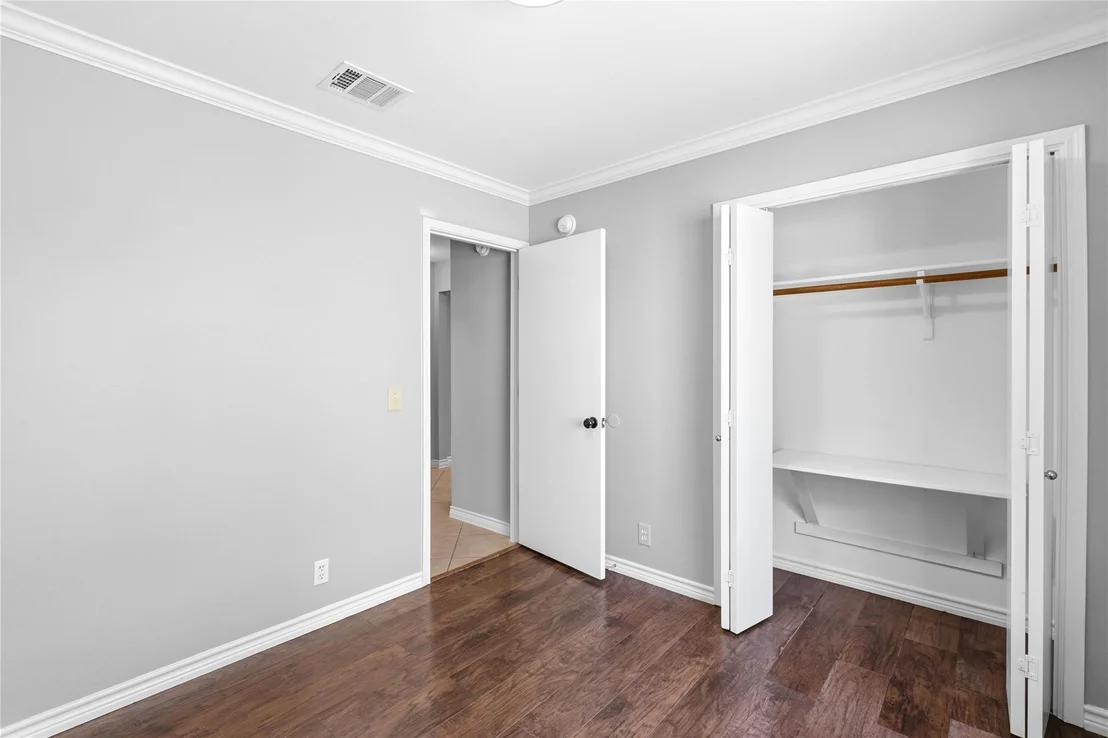 Photo of 151 Henke CV