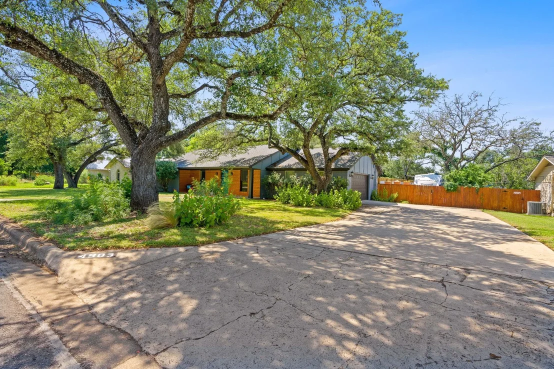 Photo of 4903 Saddle DR