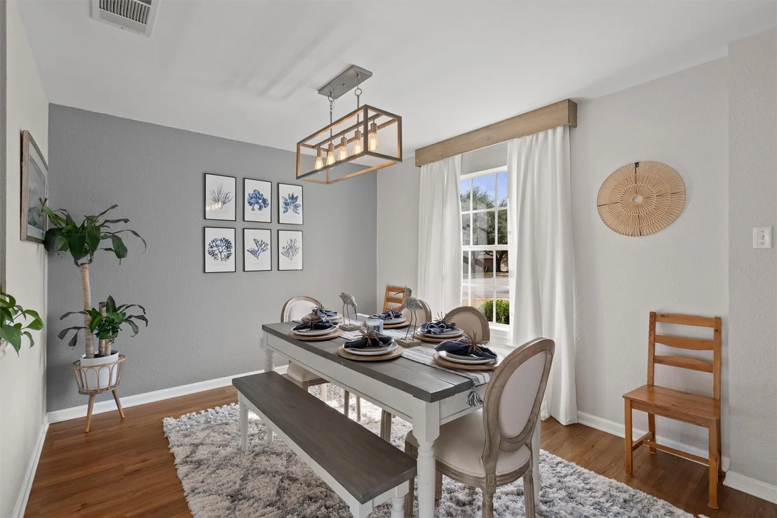Photo of 1308 Honeysuckle LN