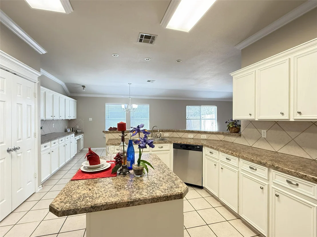 Photo of 2110 Thunderbird DR