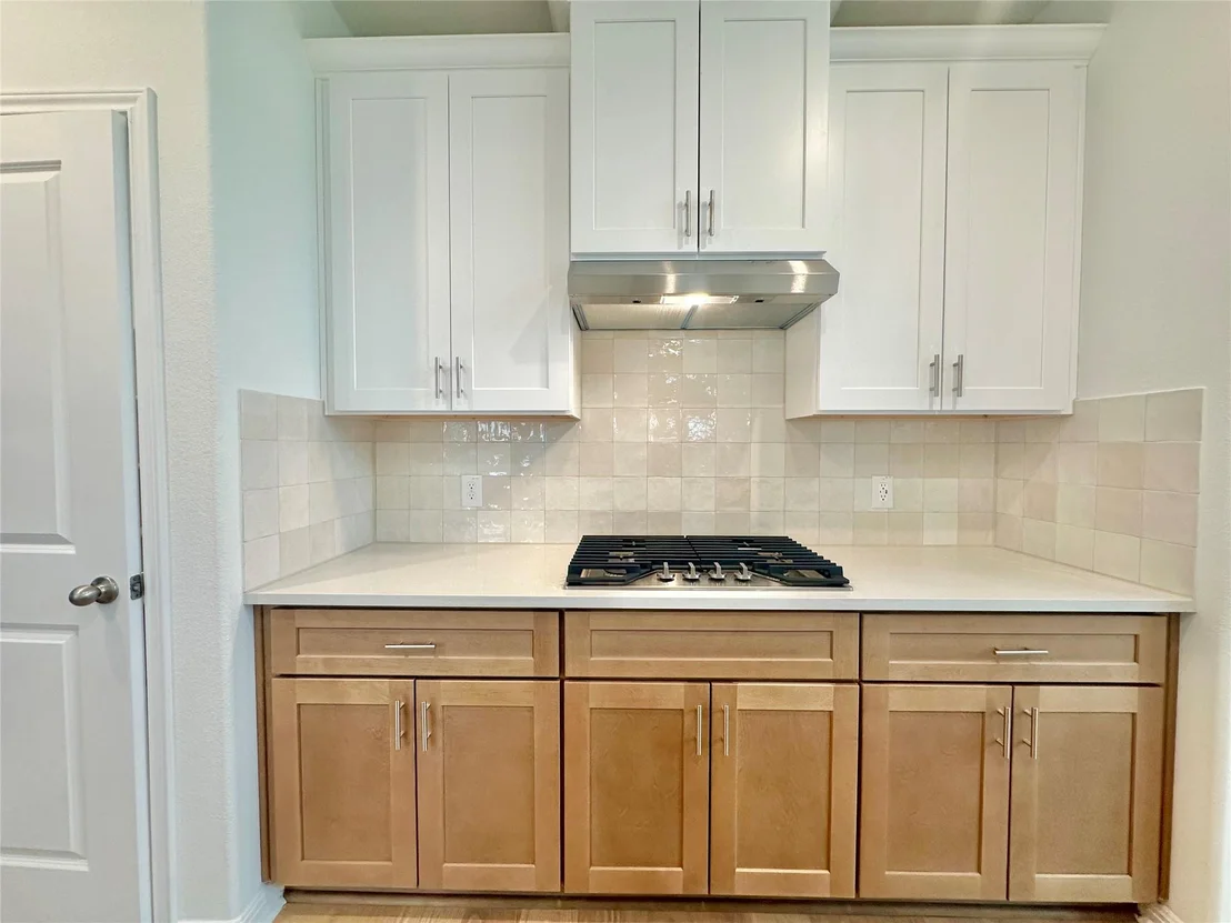 Photo of 172 White Horses DR
