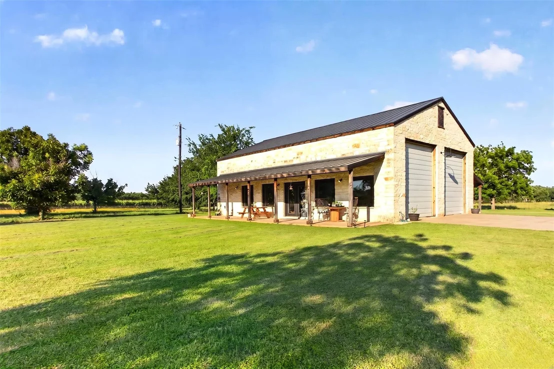Photo of 237 Waters Edge