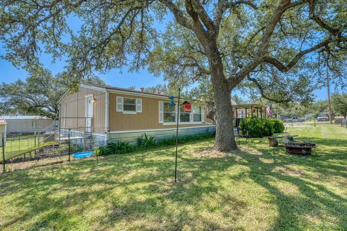 Photo of 122 Heritage DR