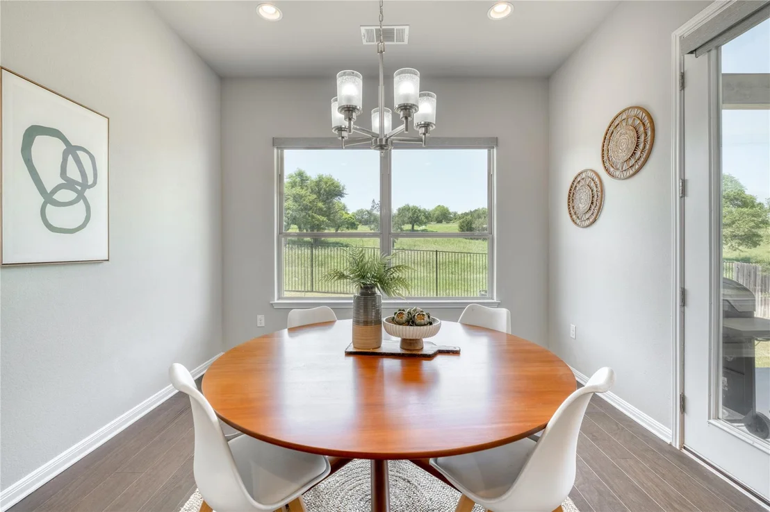 Photo of 552 Eclipse DR