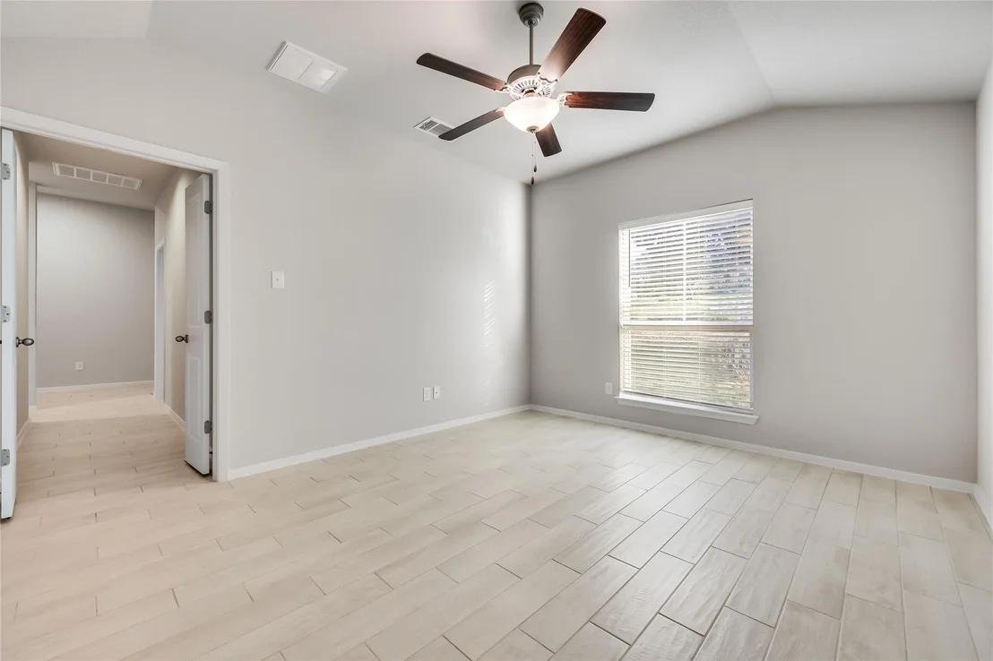 Photo of 21522 Horseshoe LOOP