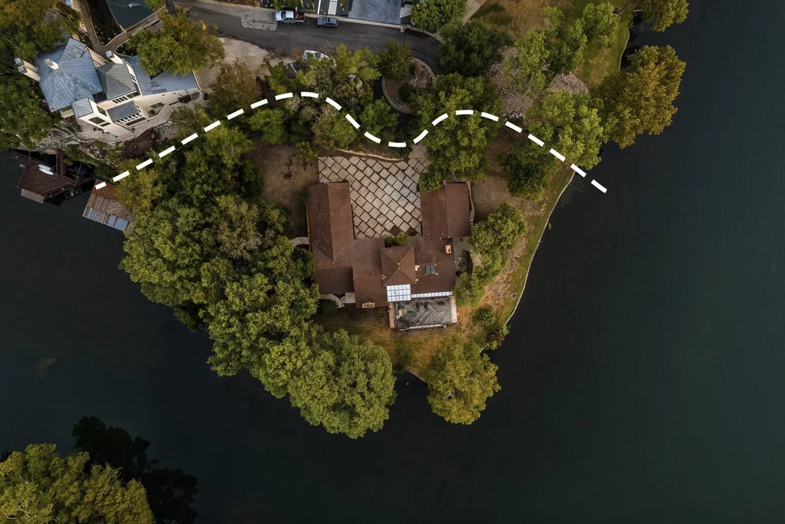 Photo of 1700 Lakeshore DR
