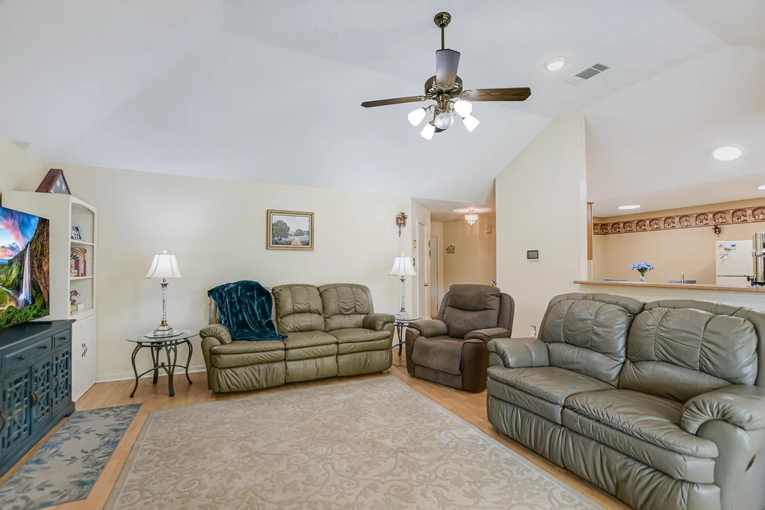 Photo of 1408 Quail Run RD