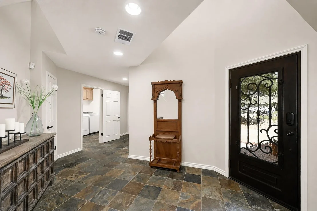 Photo of 122 Acapulco DR