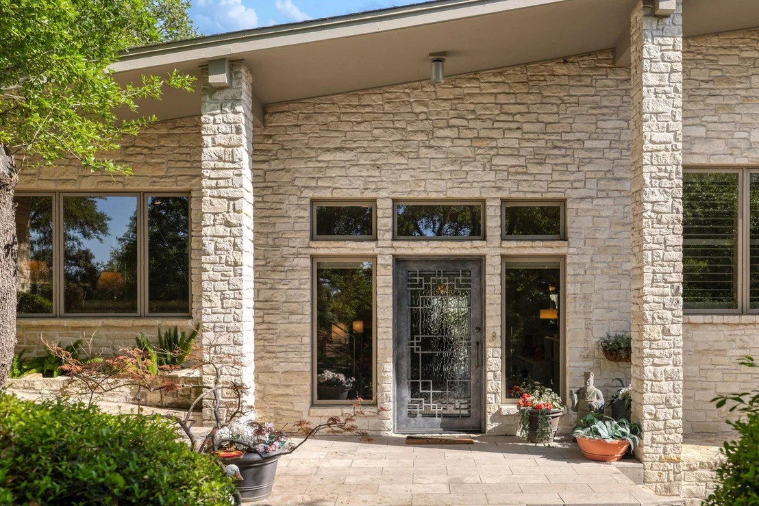 Photo of 5901 Lookout Mountain DR