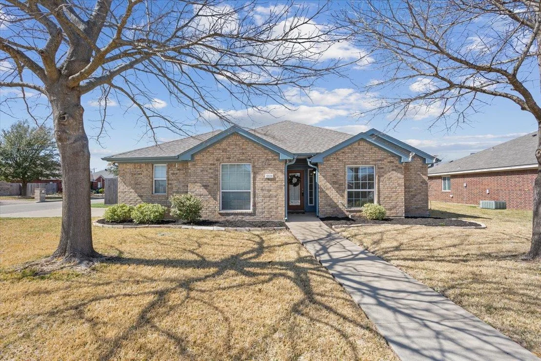 Photo of 5128 Duke DR
