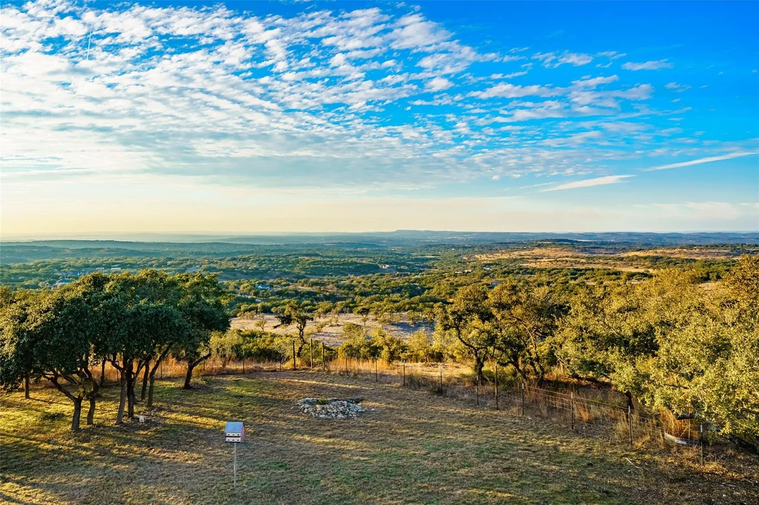 Photo of 20811 Hamilton Pool RD