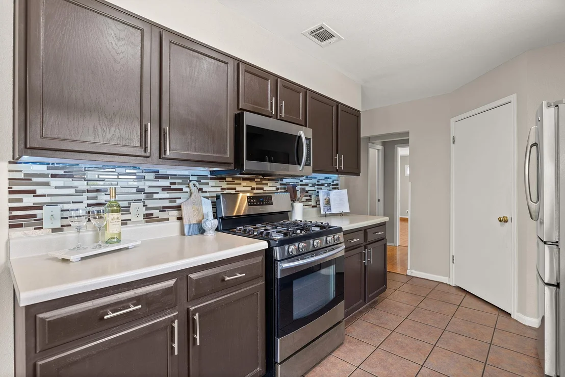 Photo of 604 Post Oak CIR