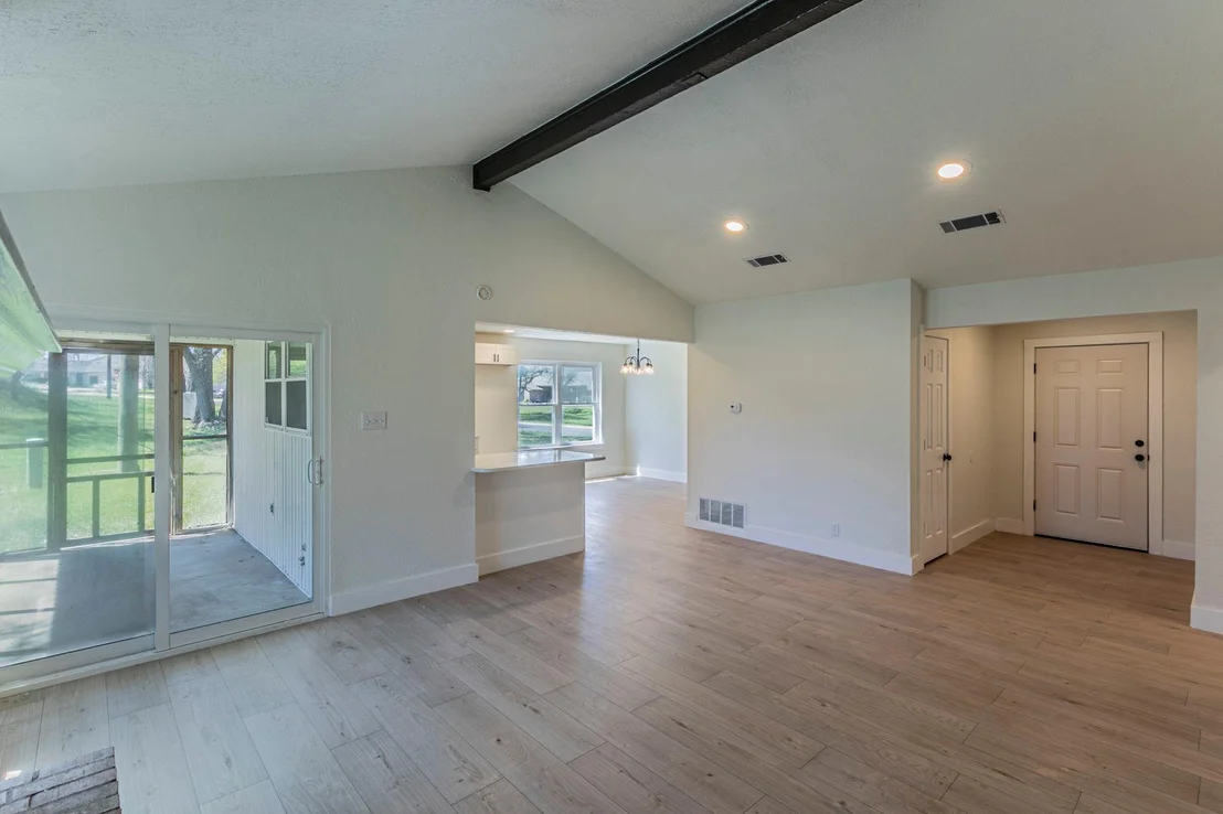 Photo of 3019 Summit DR