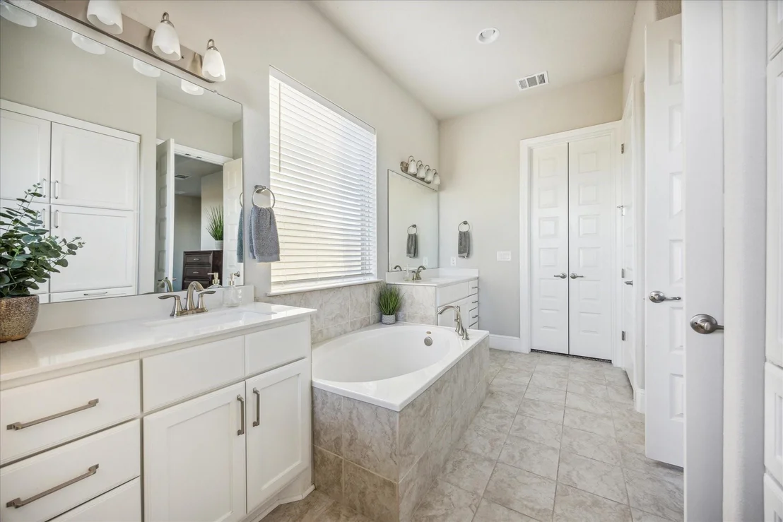 Photo of 3214 Scenic Valley DR