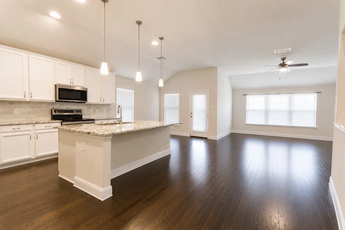 Photo of 7501 Lombardy LOOP