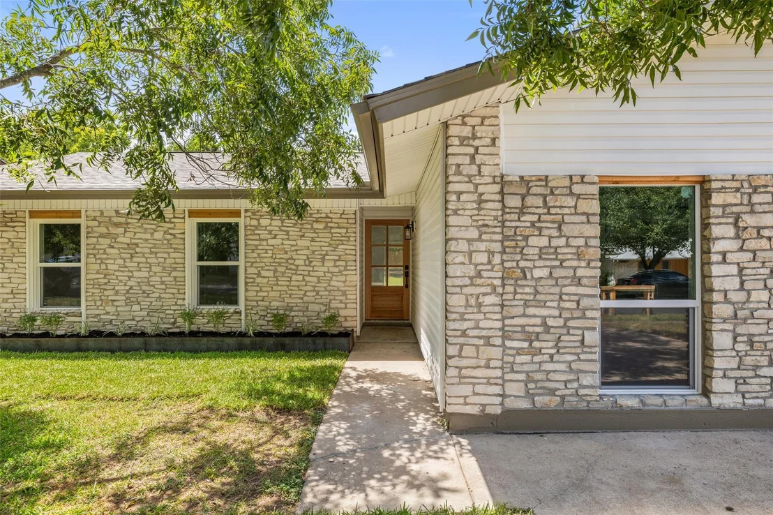 Photo of 1111 Spearson LN