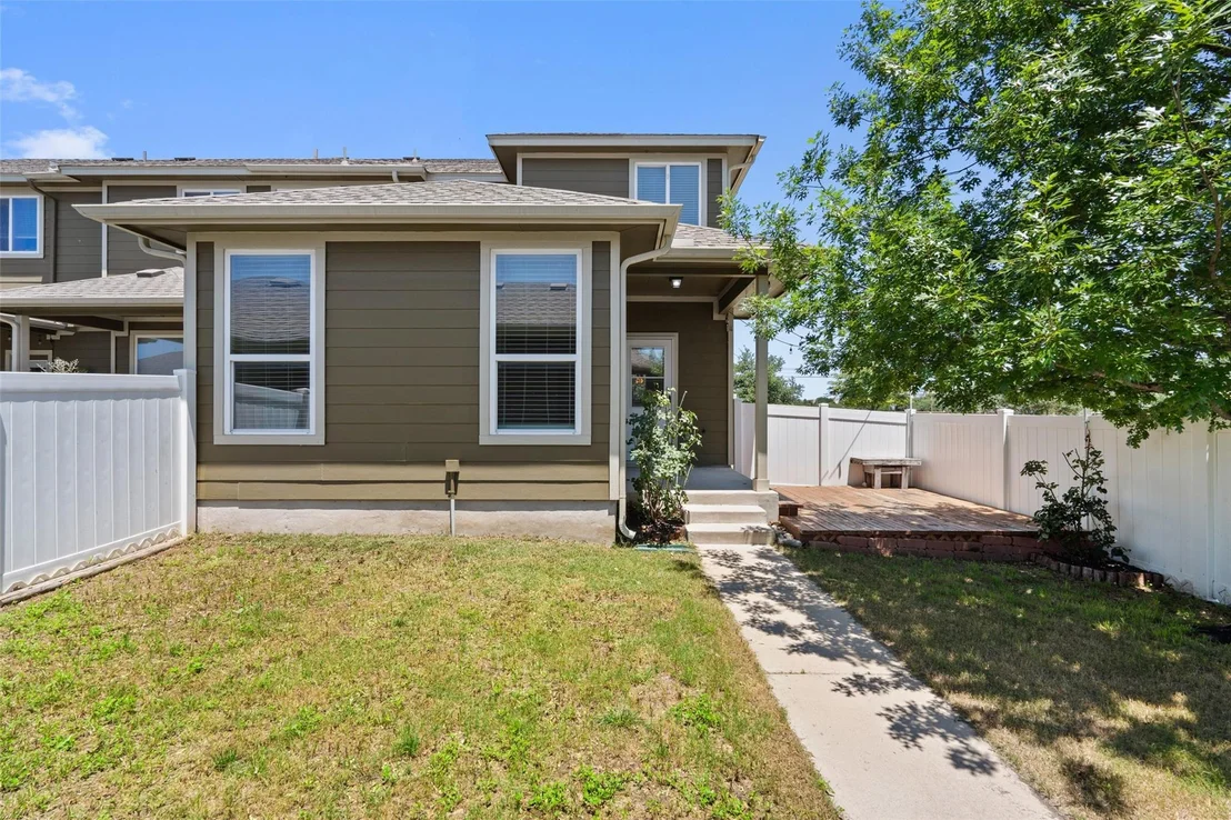 Photo of 1046 Lost Pines LN