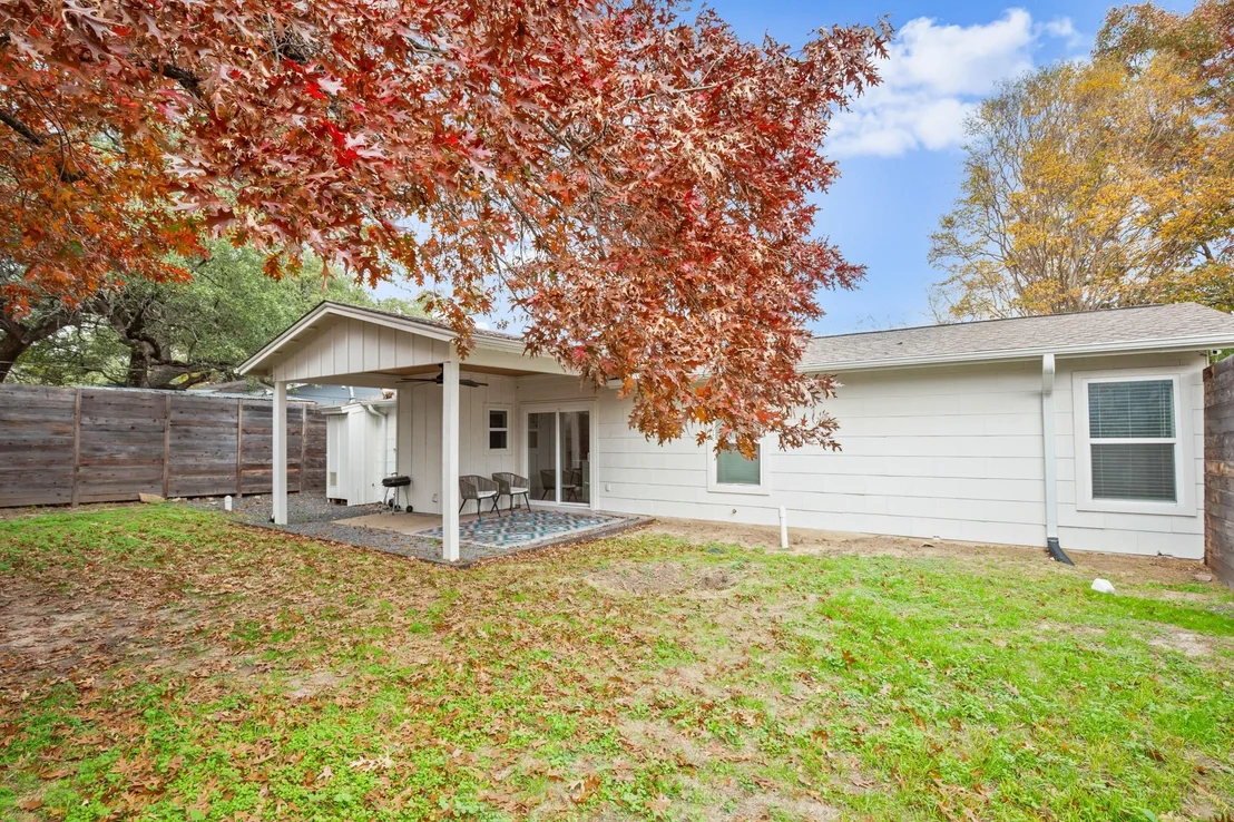 Photo of 207 White Oak DR