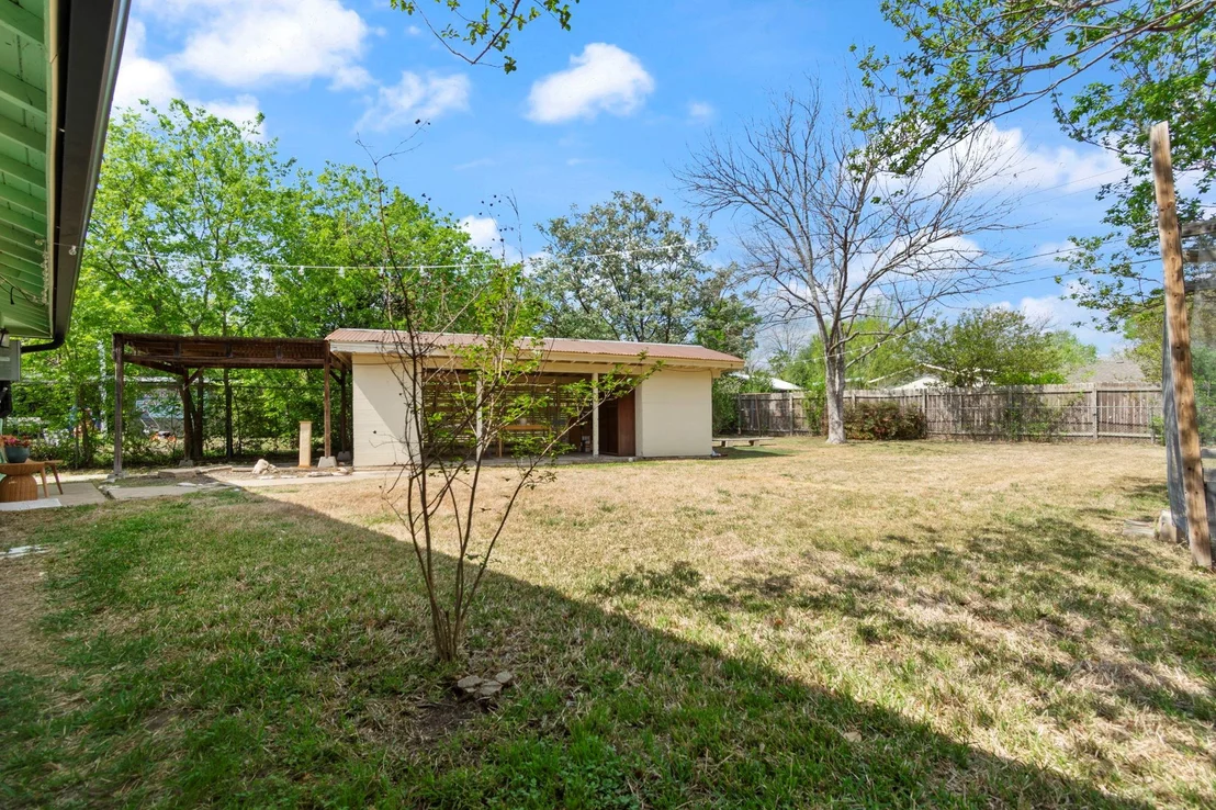 Photo of 1610 Corona DR