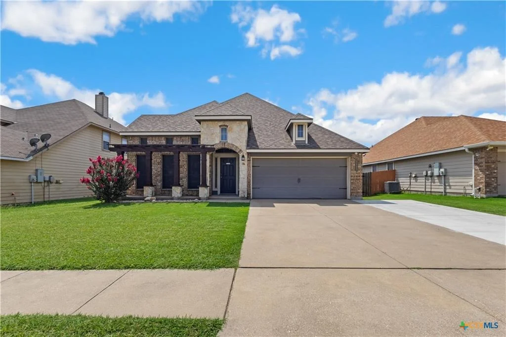 Photo of 6409 Louise LN