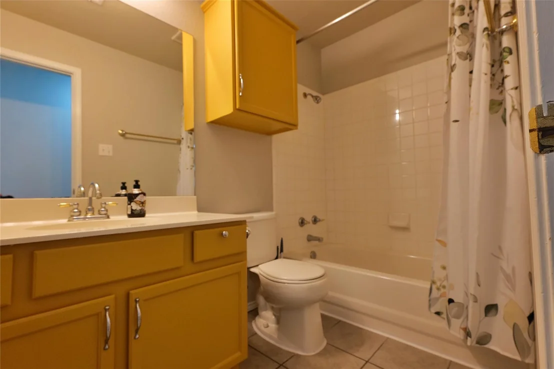 Photo of 615 Blue Oak CIR