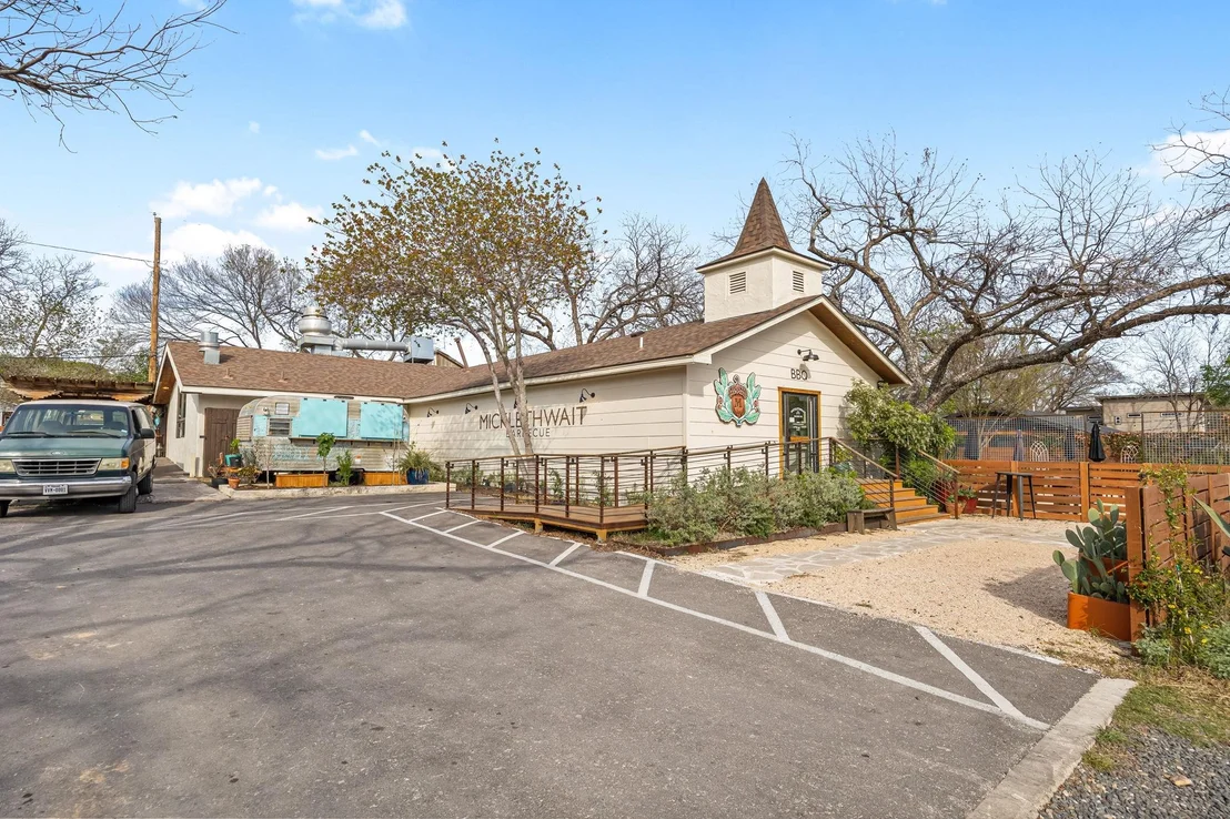 Photo of 4805 Louis Ave