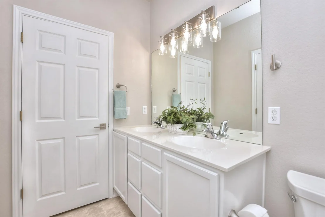 Photo of 245 Bonham LOOP