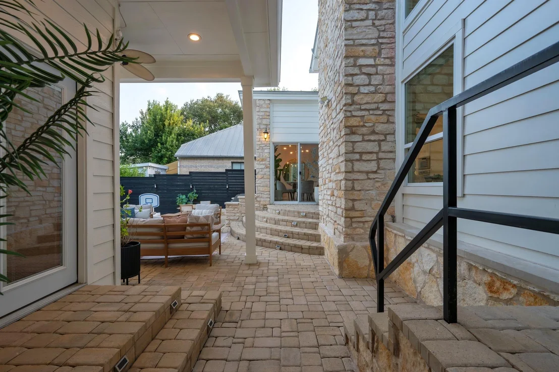 Photo of 1813 Crooked LN